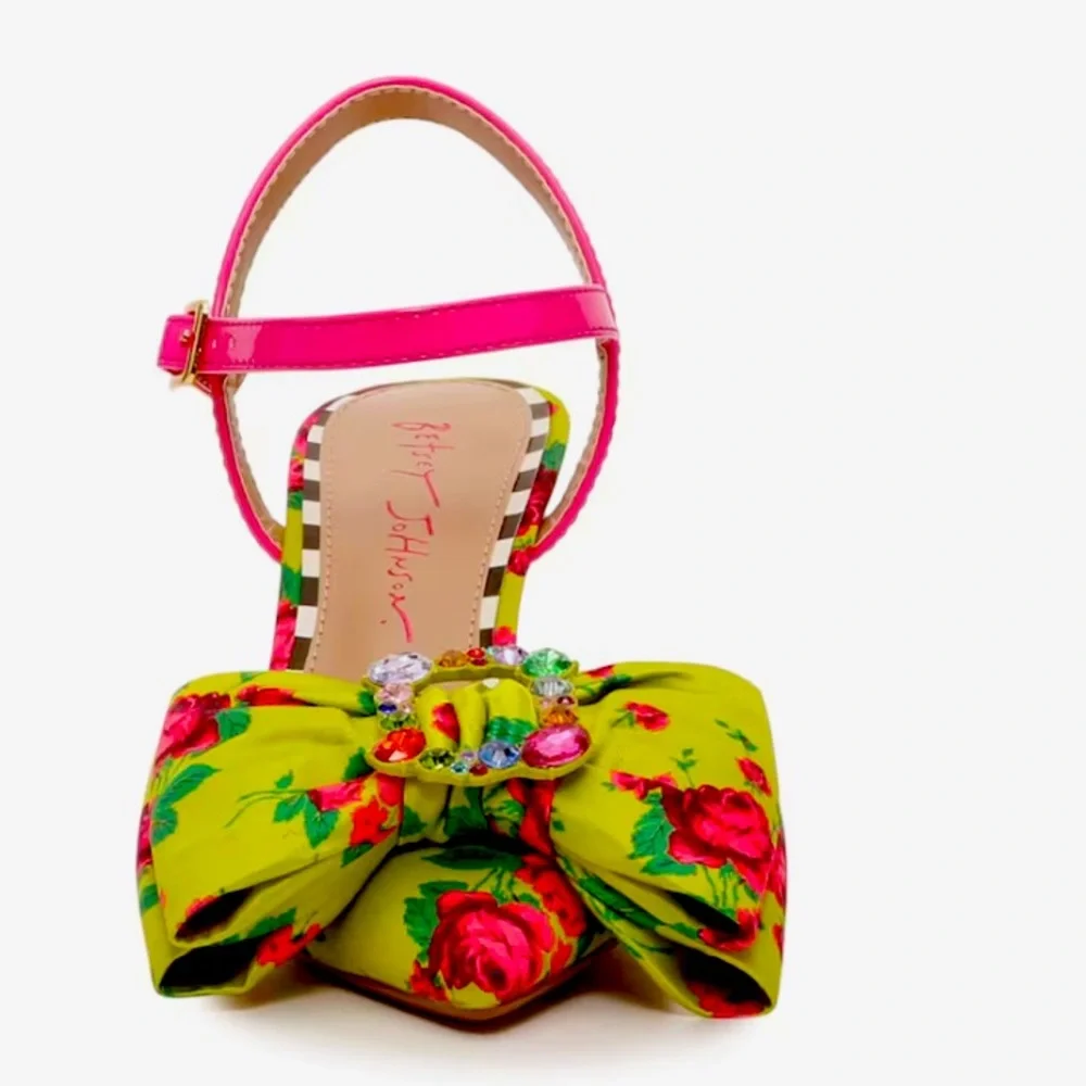 NIB Betsey Johnson Emely Sandal